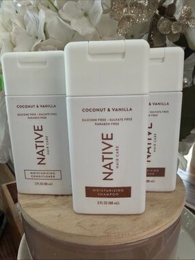 Native Travel size Coconut & Vanilla Moisturizing (2) Shampoo & (1) conditioner